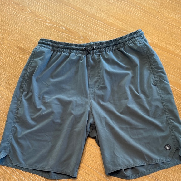 Freefly Men's Hybrid Shorts in Gray XL - Picture 1 of 3
